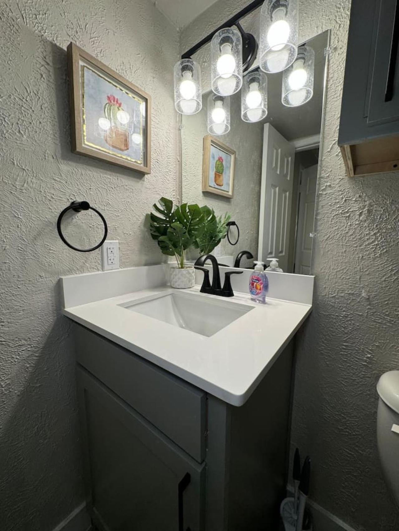 Dt Cozy Urban Escape 1bd1ba Apartment