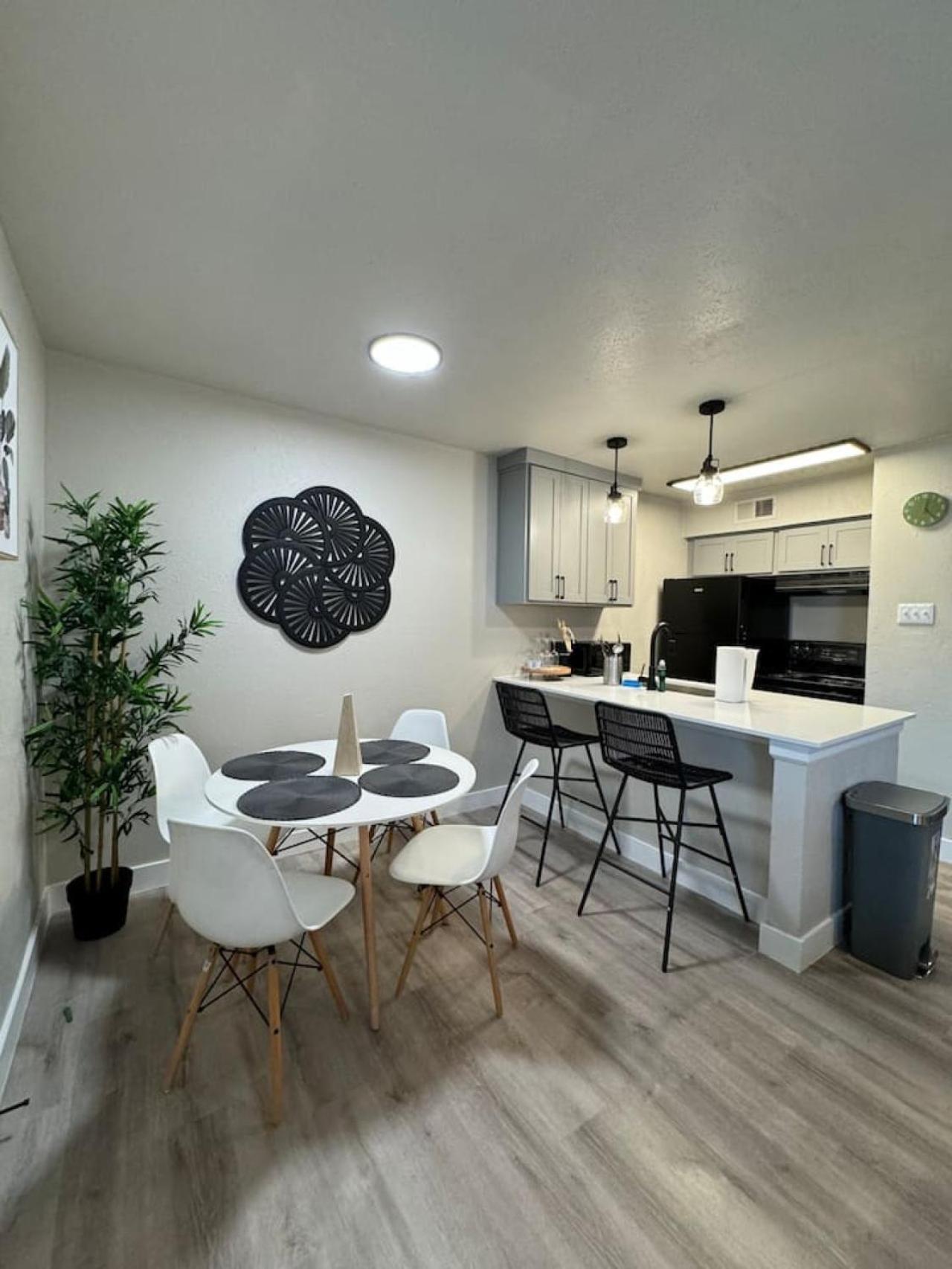 Dt Cozy Urban Escape 1bd1ba Apartment